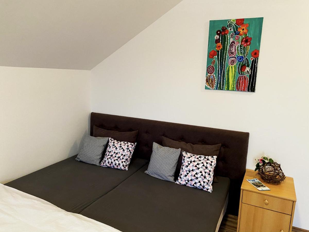 Bobita Apartman Sarvar Exterior photo